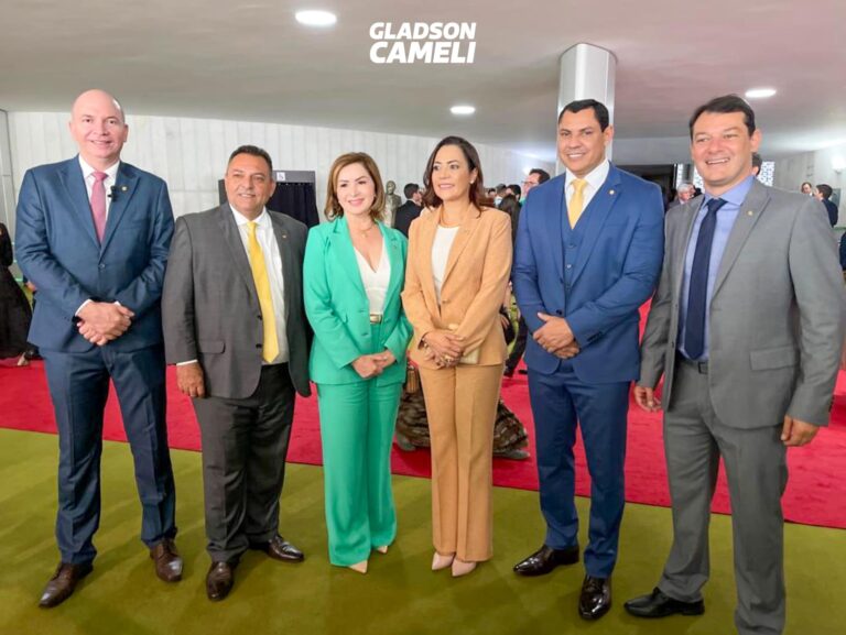 Deputados federais do Acre tomam posse em Brasília nesta quarta-feira