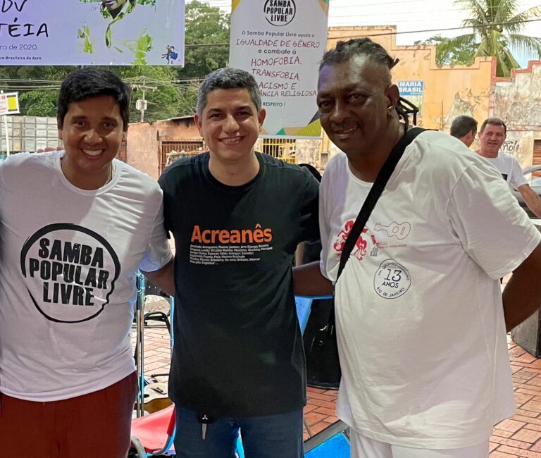 Calegário parabeniza Sambase pela vitória no Carnaval de Rio Branco