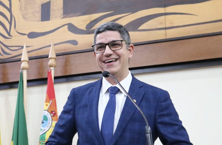 Calegário cobra criação de Secretaria de Esportes durante debates sobre reforma administrativa