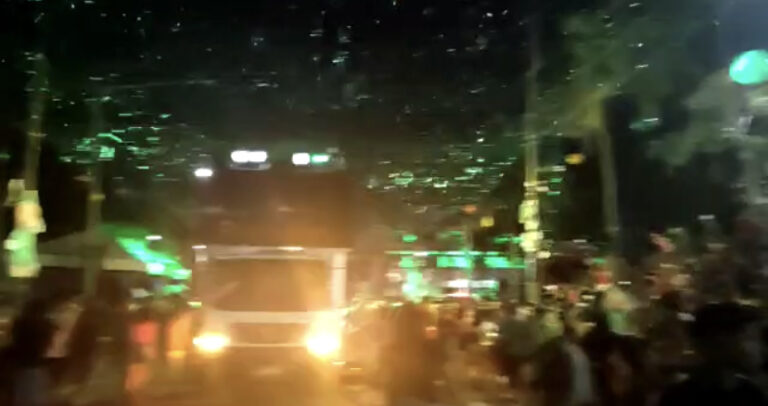 Problemas na iluminação pública atrasa desfile dos Blocos no encerramento do carnaval 2023
