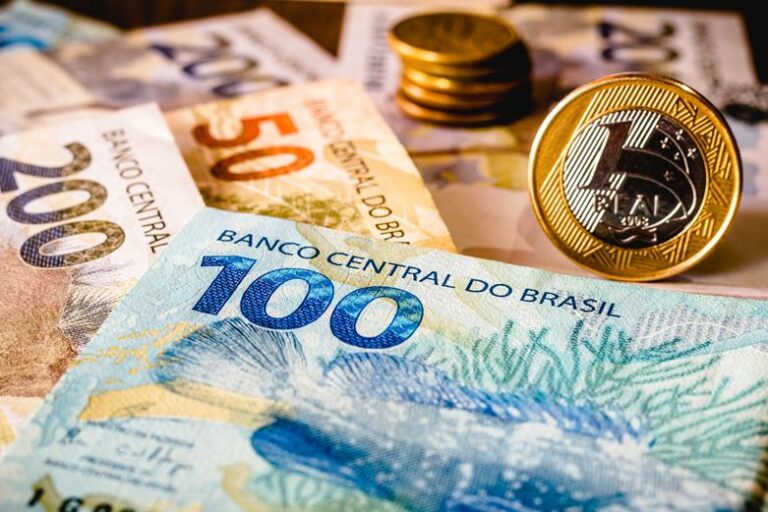 Governo do Acre anuncia pagamento de março para os dias 27 e 29
