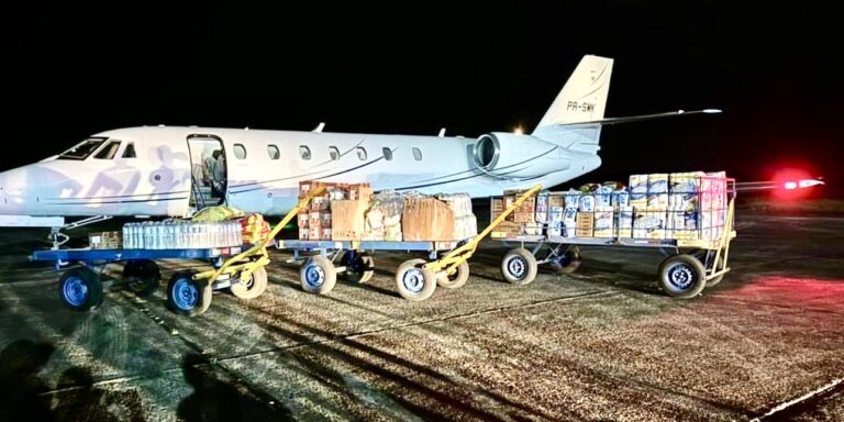 Neymar envia avião lotado de alimentos para vítimas do desastre no Rio Grande do Sul