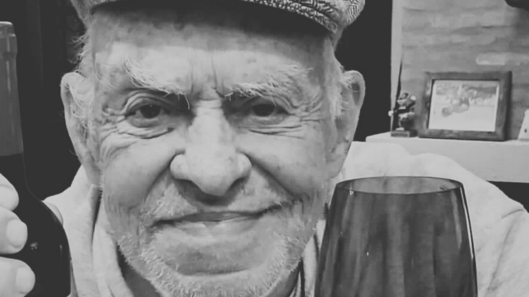 Morre, aos 89 anos, o narrador esportivo Silvio Luiz