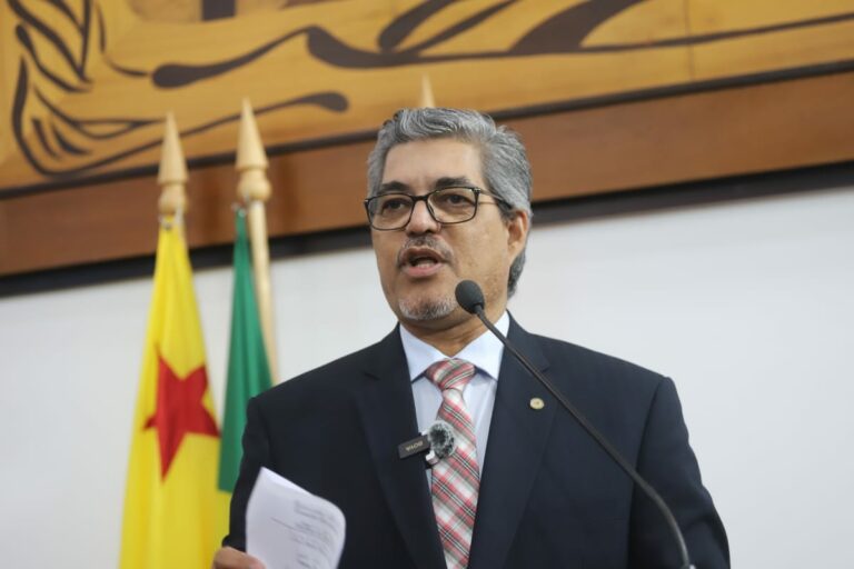 “A manifestação de vocês é pedagógica”, diz Edvaldo ao destacar denúncia feita por policiais femininas contra presidente do Iapen