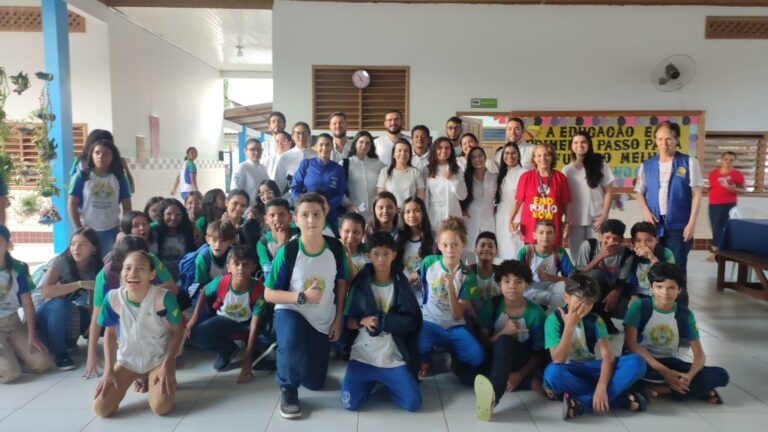 Rotary Club Rio Branco realiza oficinas de saúde bucal em escola da rede pública estadual