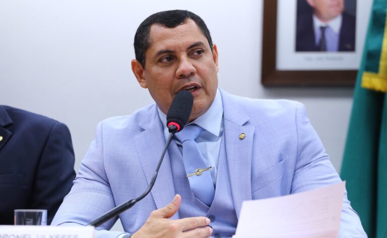 Coronel Ulysses diz que política econômica de Lula levará o País ao caos da inflação e do desemprego