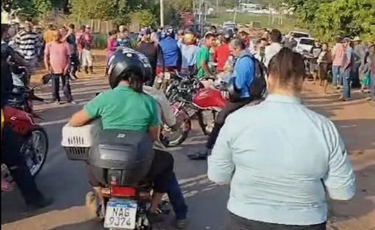 Produtores rurais encerram bloqueio na estrada de Porto Acre
