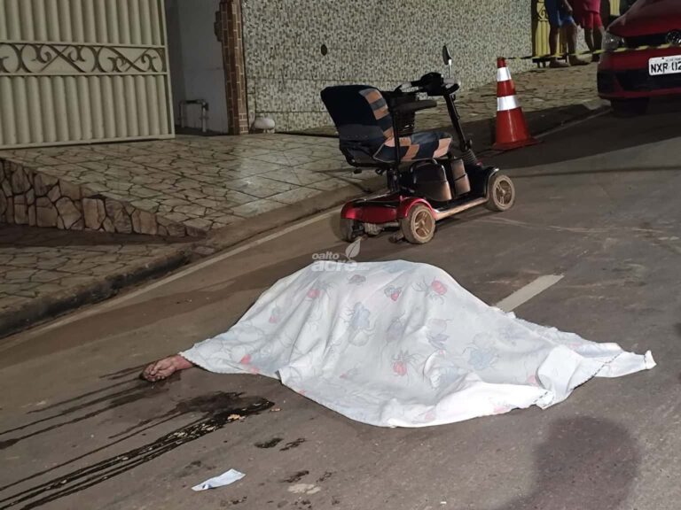 Mulher morre em acidente com cadeira de rodas motorizada após confraternização em Rio Branco