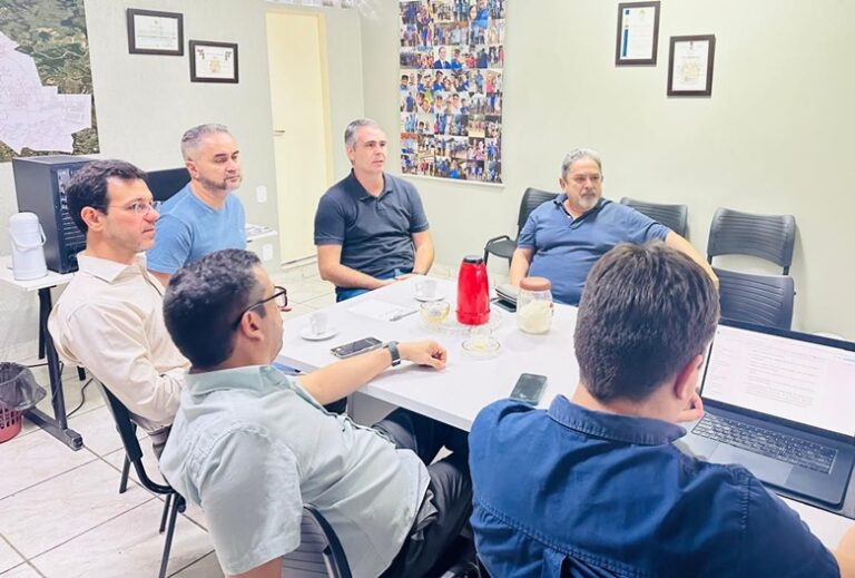 Marcus Alexandre fecha plano de governo para registrar candidatura esta semana
