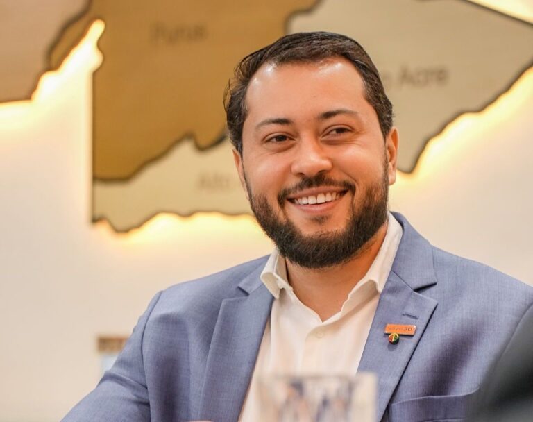 Jarude vai iniciar campanha eleitoral com “adesivaço” na Avenida Antônio da Rocha Viana