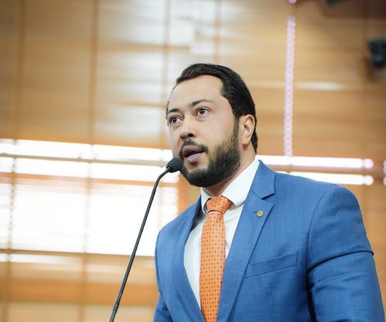 Governo quer deixar IPVA mais caro e Jarude vai à Justiça: “É toda hora no nosso, quando é que vai ser no deles?”