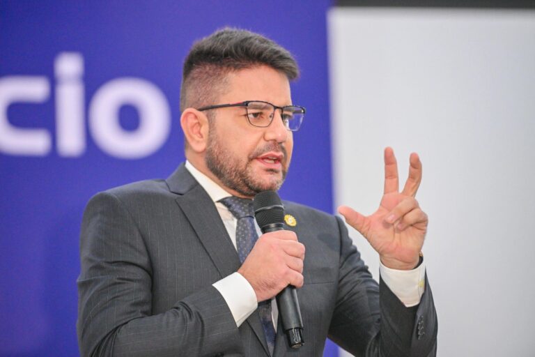 Gladson participa de reunião com ministros para discutir mudanças climáticas e combate às queimadas