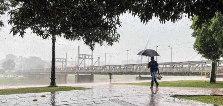 No Dia da Amazônia, chuva inesperada traz alívio à capital acreana