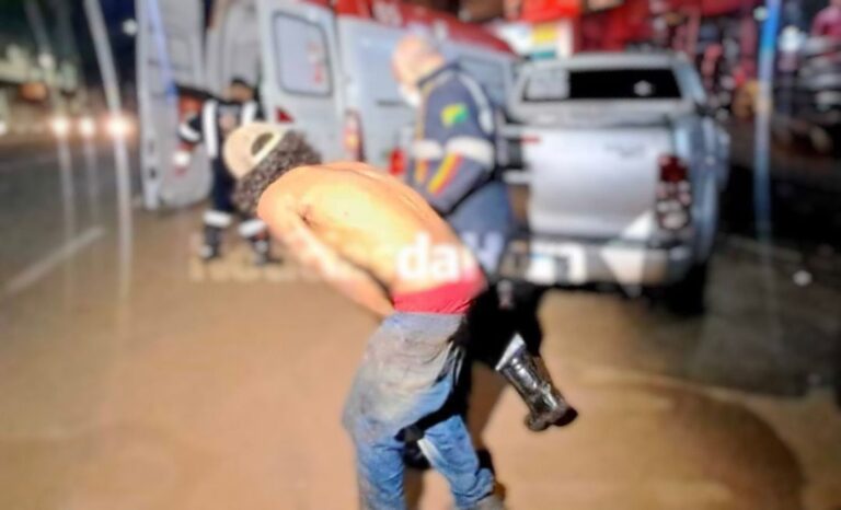 Morador de rua é espancado por supostos coletores de lixo em Rio Branco