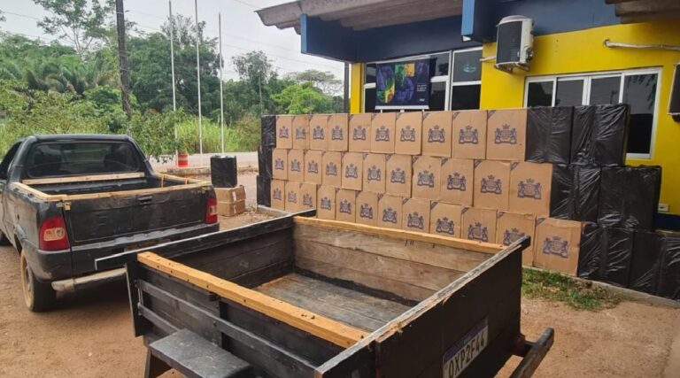 PRF apreende mais de 22 mil maços de cigarros de contrabando na BR-364, no Acre
