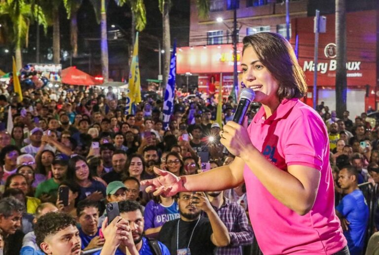 Em Rio Branco, Michelle Bolsonaro cobra posicionamento de senadores em relação ao STF