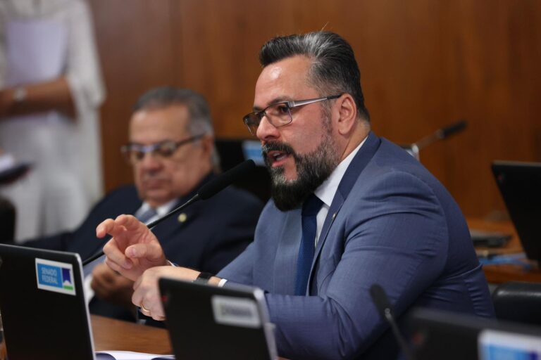 Aprovado substitutivo de Alan Rick a projeto que incentiva a doação de alimentos