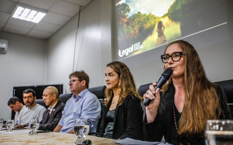 Legal no Acre promove workshop sobre revisão de literatura em ciência política
