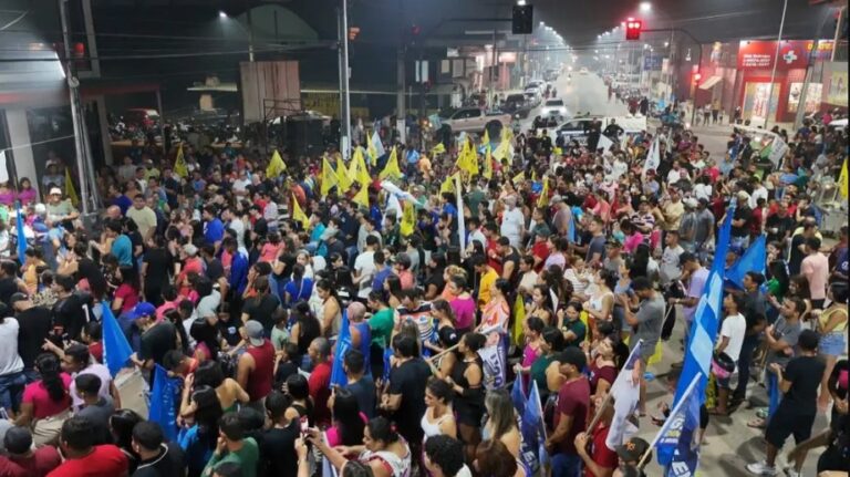 Com aliados e apoio de milhares de pessoas, Gerlen Diniz e Elvis Danny realizam passeata histórica em Sena Madureira