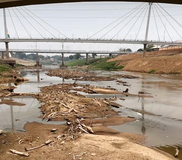 Rio Acre continua baixando em Rio Branco e está a 5 cm do recorde histórico