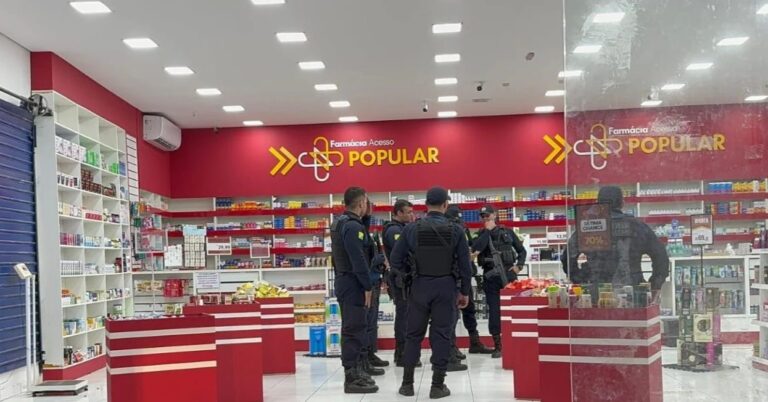Policial à paisana impede assalto em farmácia e troca tiros com criminosos em Rio Branco
