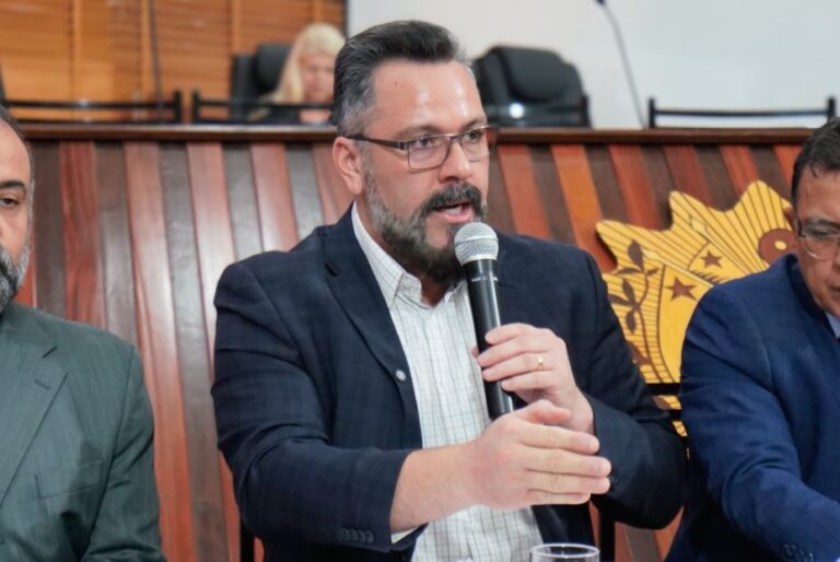 Alan Rick aponta caminho para a construção da estrada de Porto Walter a Cruzeiro do Sul: união e ação