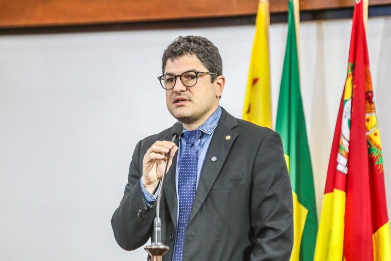 Na Aleac, Eduardo Ribeiro alerta sobre suspensão de obras nas estradas por decisão do STF que bloqueia recursos