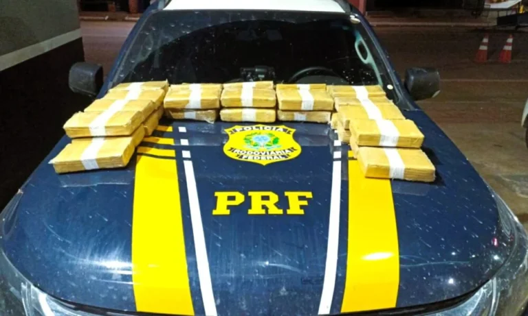 PRF apreende 37 kg de skunk após motorista romper bloqueio e abandonar veículo na BR-364