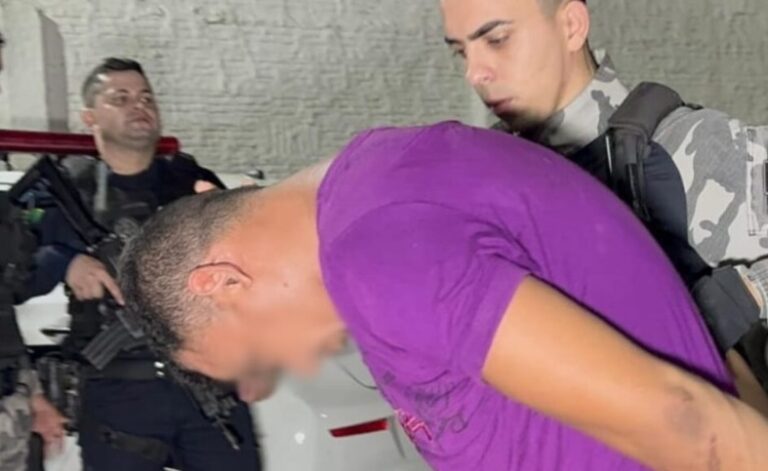 Polícia prende dupla por porte ilegal de arma e resistência à prisão em Rio Branco