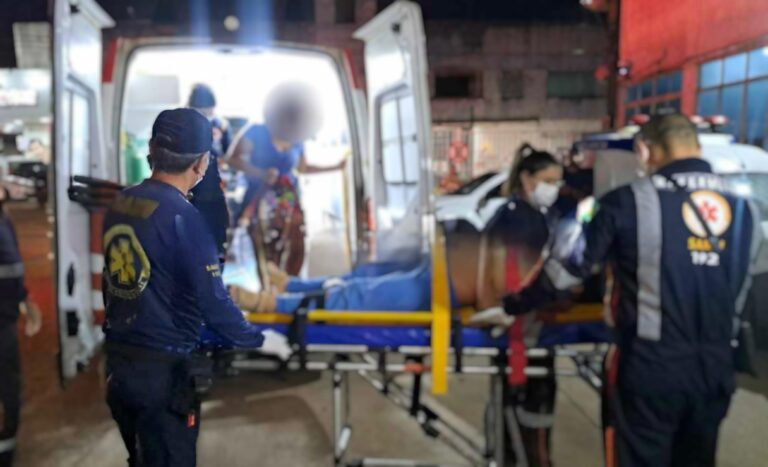 Família sofre acidente após criança receber alta médica na UPA; mãe e filho são encaminhados ao PS