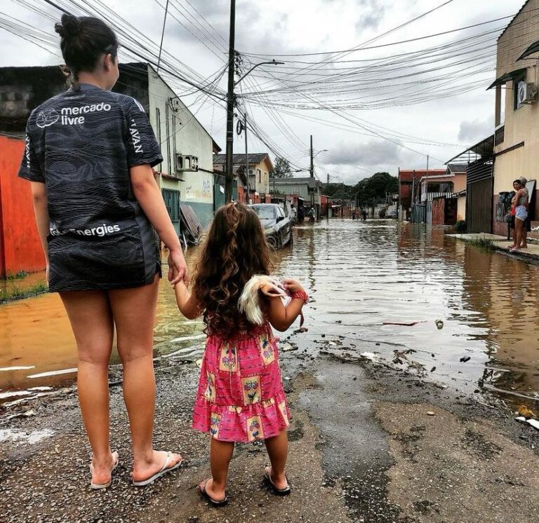 Defesa Civil propõe retirada preventiva de famílias para minimizar impactos da cheia do Rio Acre