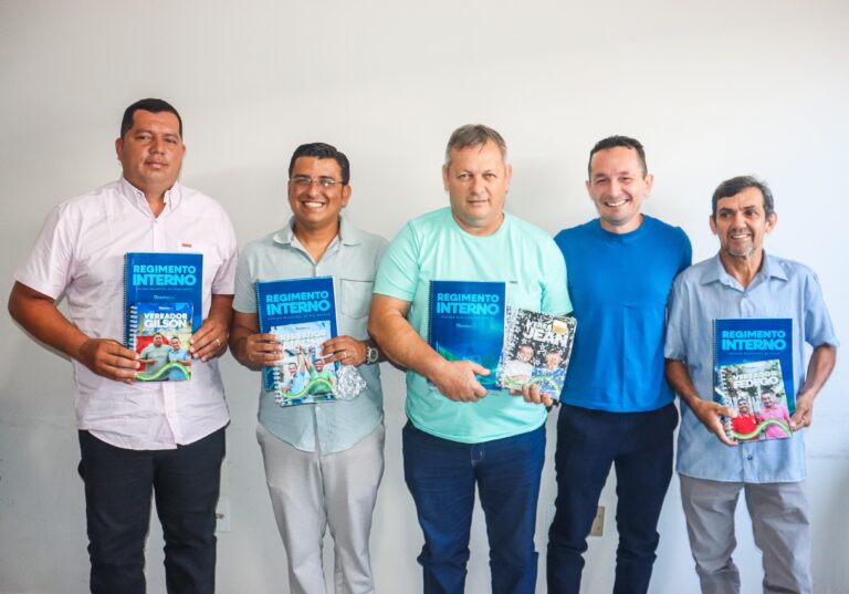 Adailton Cruz realiza agenda com os vereadores eleitos da área da saúde para planejar ações de fortalecimento da área em todo estado