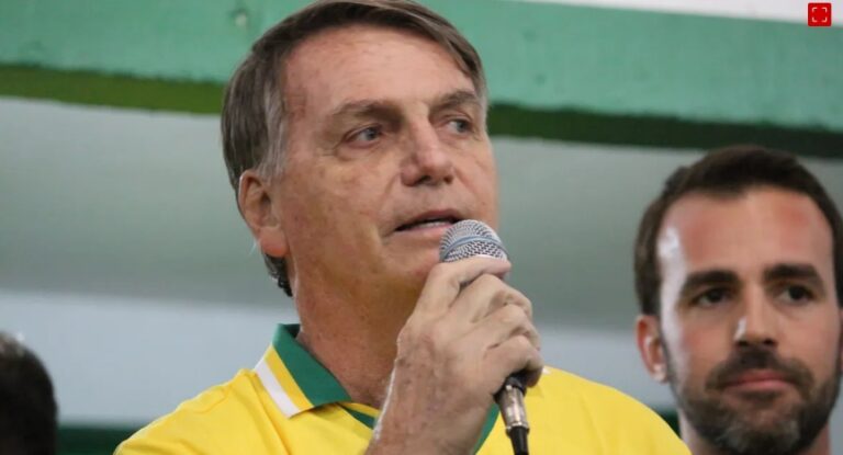 Bolsonaro encaminha mensagem na madrugada e parabeniza Trump: “Contra tudo e contra todos”