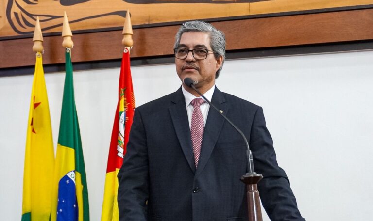 Durante solenidade, Edvaldo Magalhães defende avanços para os integrantes da Polícia Civil