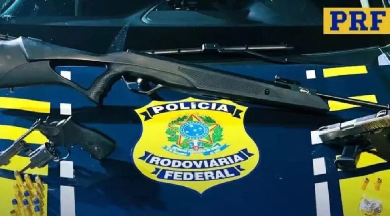PRF apreende armas, munições e drogas durante fiscalização na BR-364 em Rio Branco