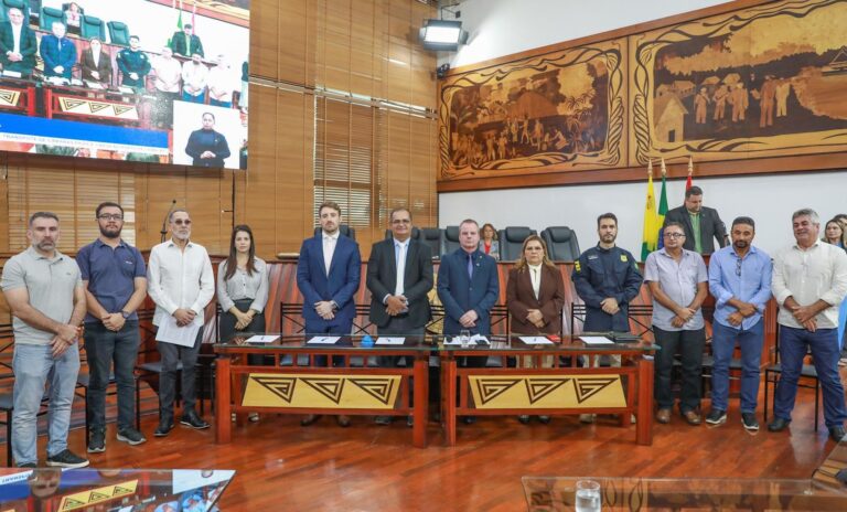 Longo promove audiência para debater problemas do setor de transportes e contribuições do Porto de Chacay para o Acre