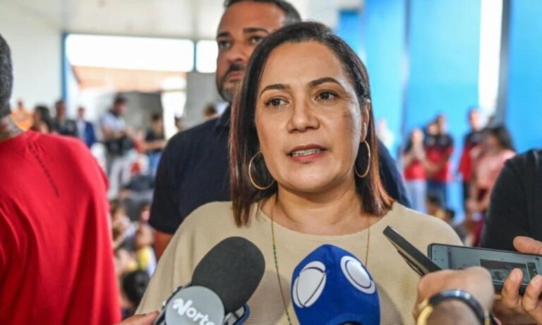 Mailza Assis afirma que busca providências para famílias acampadas na Aleac