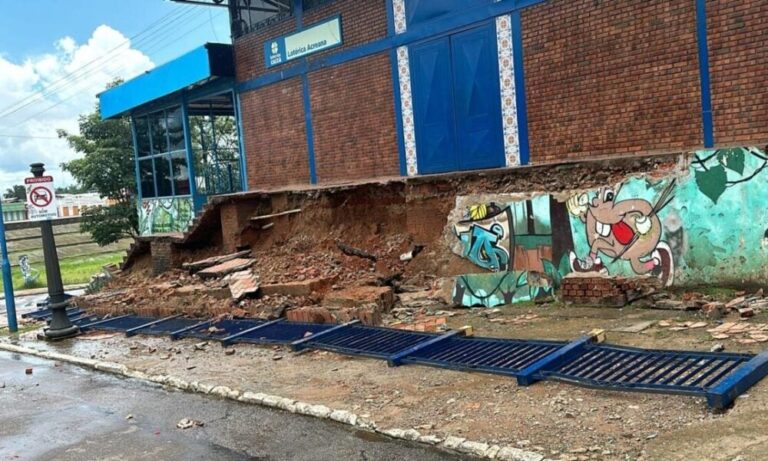 Deslizamento de terra atinge Mercado dos Colonos em Rio Branco preocupando comerciantes; área é interditada