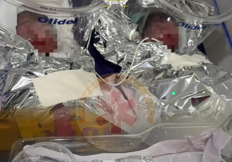 SAMU resgata gêmeas indígenas prematuras e mãe adolescente no interior do Acre; o parto ocorreu no banheiro da casa