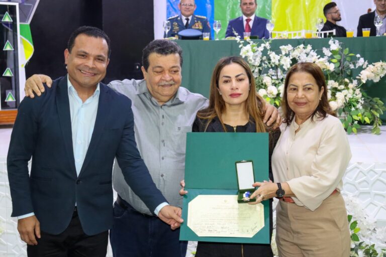 Prefeitura de Brasiléia homenageia mais de 30 personalidades com Medalha Laudomiro Carlos Barroso