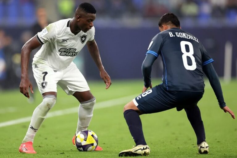 Botafogo perde do Pachuca, do México, e está fora da Copa Intercontinental