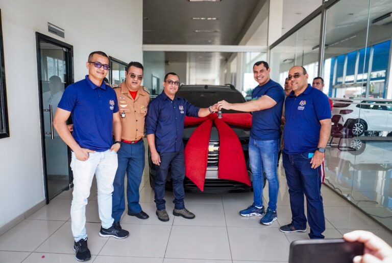 Coronel Ulysses entrega veículos para AME e saúde de Acrelândia
