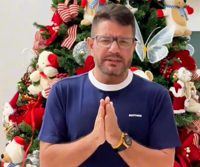 Na casa dos pais, em Manaus, Gladson publica mensagem de Natal nas redes sociais: “Desejo um feliz Natal”