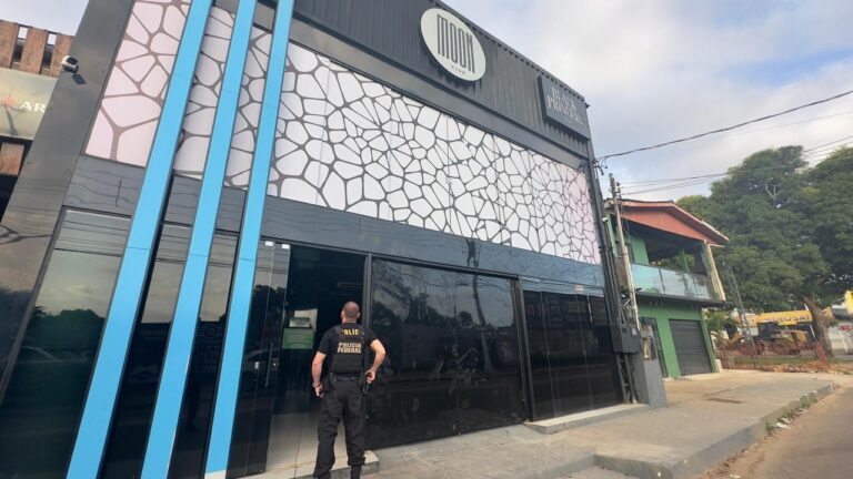 PF combate fraudes bancárias e lavagem de dinheiro em Rio Branco e cumpre 8 mandados