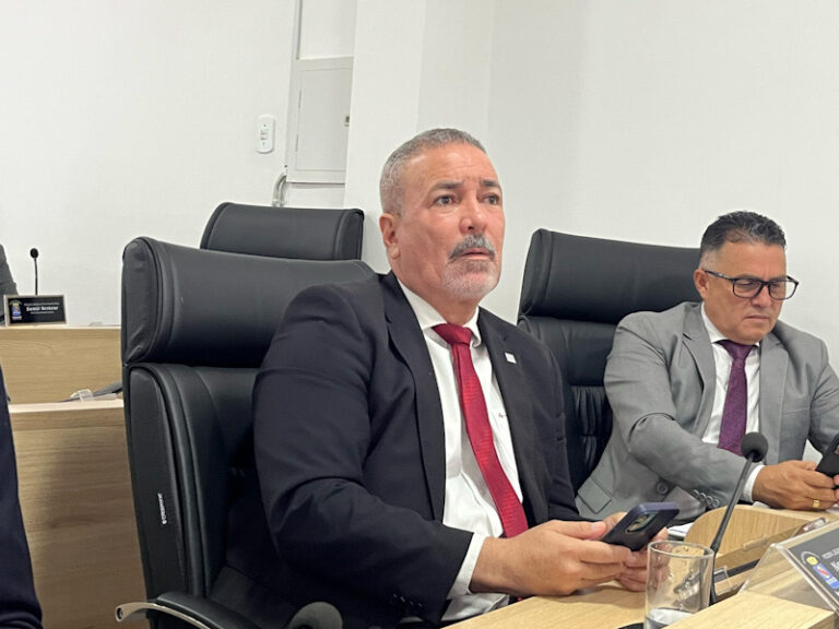 Neném Almeida critica falta de comunicação entre prefeitura, vereadores e população