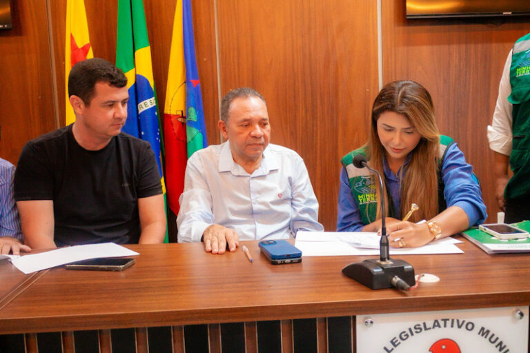 Iteracre e Prefeitura de Xapuri assinam termo de cooperação técnica para continuar regularização fundiária