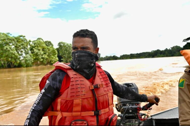 Bombeiros encerram buscas por corpo de jovem desaparecido no Rio Acre, após 5 dias de procura