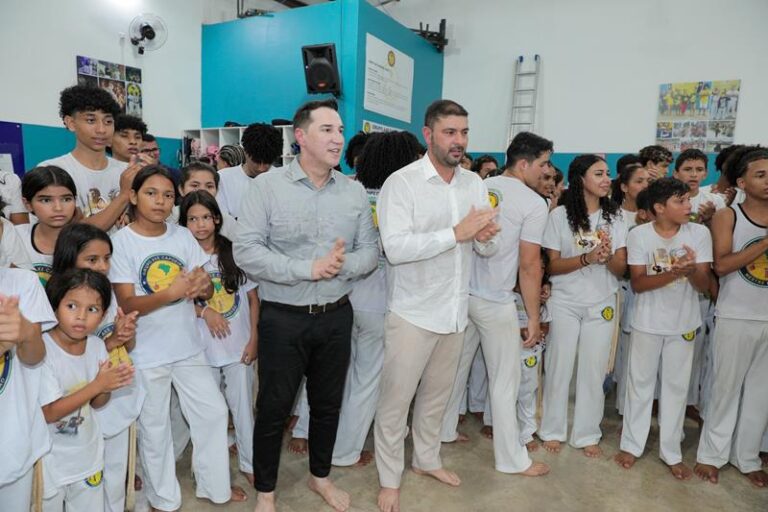 Na Baixada, presidente Nicolau Júnior participa de evento do grupo Axé Capoeira
