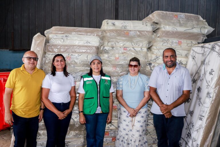 Vice-governadora Mailza visita Cruzeiro do Sul e fortalece ações humanitárias às vítimas das cheias