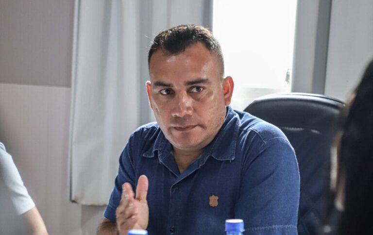 Prefeitura de Santa Rosa do Purus concede aumento salarial para professores
